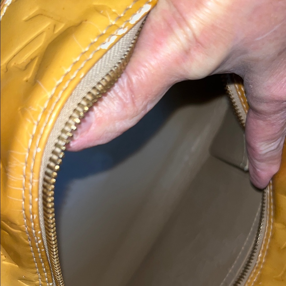 Louis Vuitton Vernis Monogram Tompkins Bag - Picture 15 of 16
